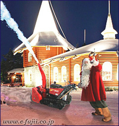 Выбор снегоуборщика - снегоуборщик в деревне Санта-Клауса, Рованиеми, Финляндия